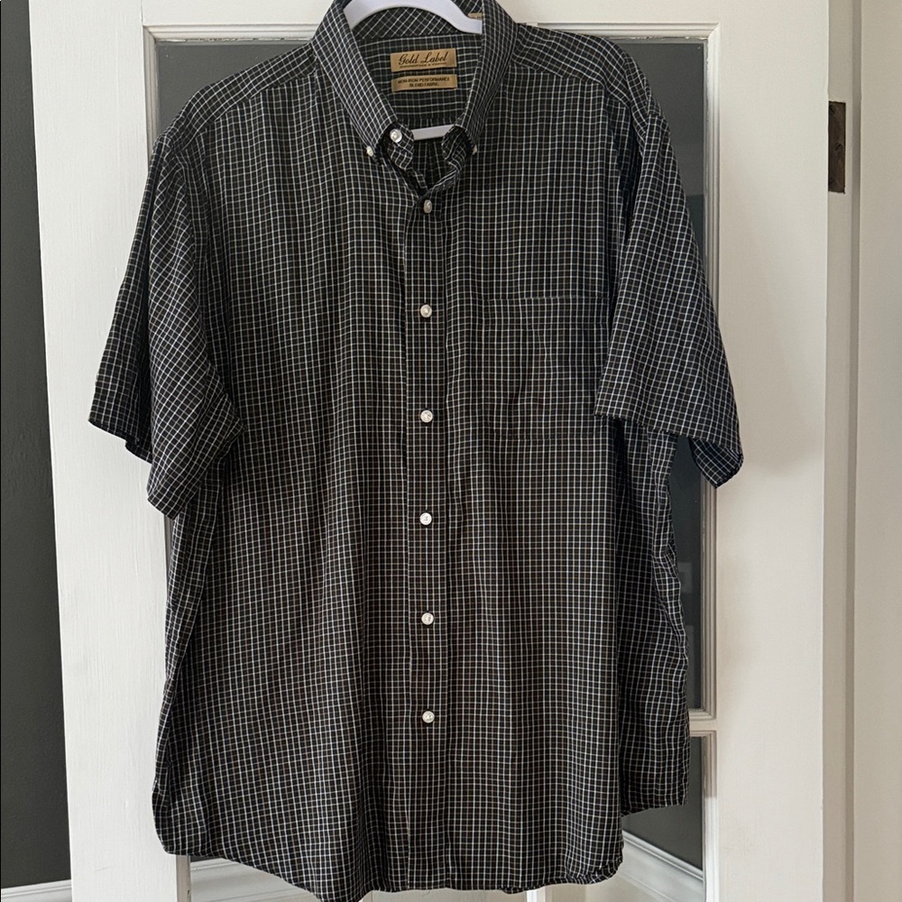 Roundtree and Yorke Gold Label Men's Black/tan/ White Checkered Shirt